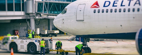 Где находятся хабы Delta Air Lines и как они влияют на маршруты Pomogator Travel © pomogator.travel